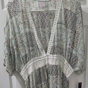 No Boundaries White and Gray Patterned Swim Coverup